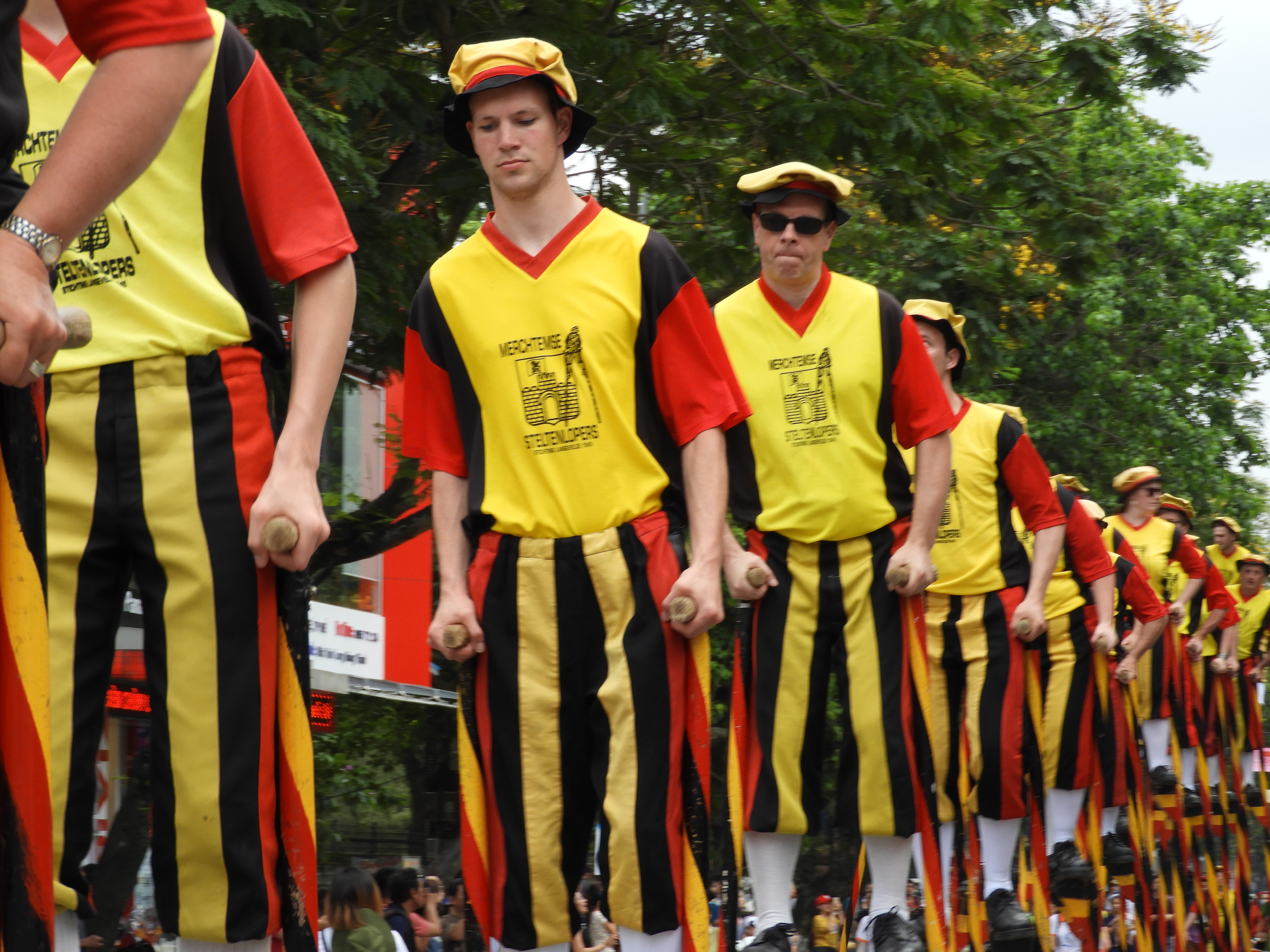 顺化文化节街头表演精彩纷呈