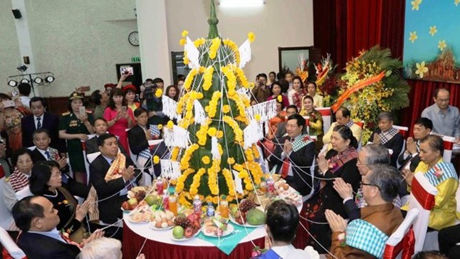 老挝驻越南大使馆在河内举办2018年传统新年招待会