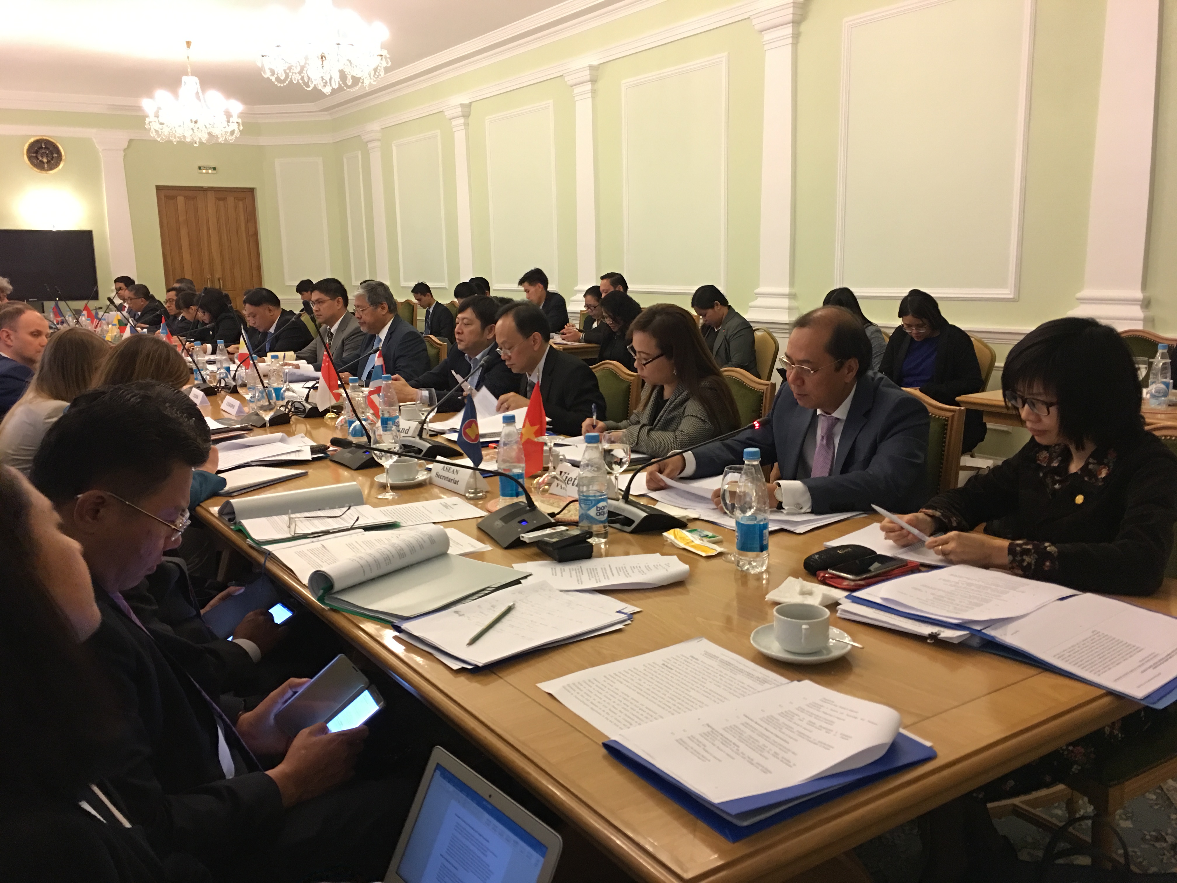 越南重视和努力推动东盟与俄罗斯合作关系