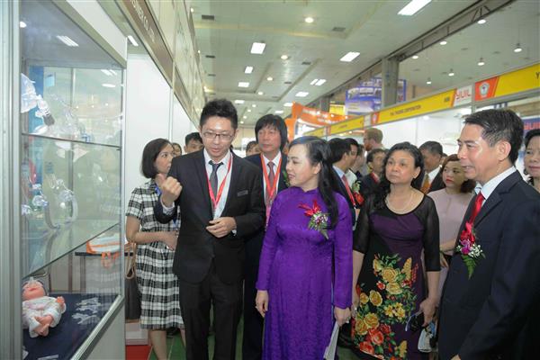 430家企业参加越南第25届国际医药制药、医疗器械展览会