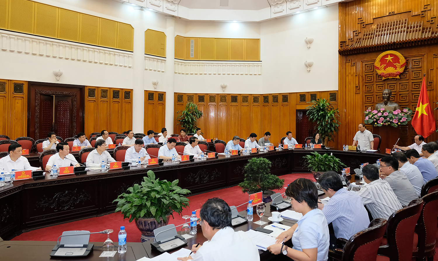 阮春福总理：要调动各种资源协助西北地区六省