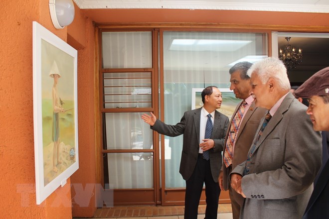 “沿海生活”画展亮相南非