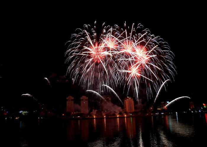 2018年岘港国际烟花节继续征服观众