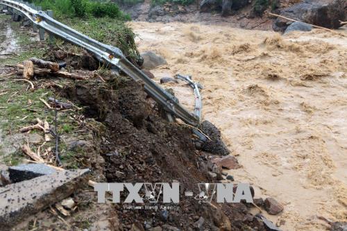 政府总理要求北部山区和丘陵地区各省集中开展抢险救灾和灾后恢复重建工作
