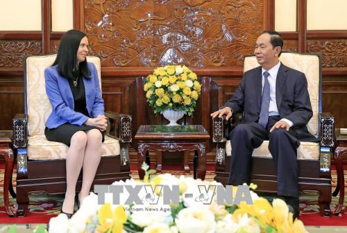 继续推动越波友好关系日益走向纵深