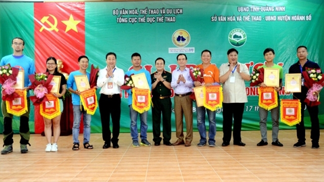 2018年广宁下龙国家旅游年滑翔伞比赛举行