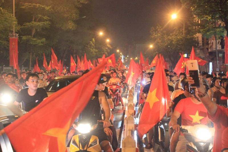 举国欢庆越南国奥队晋级亚运会半决赛