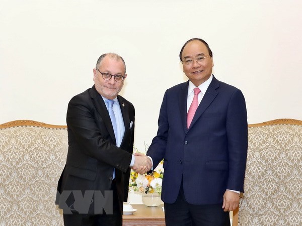 阮春福总理：越阿应充分挖掘贸易投资合作潜力