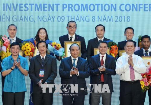 阮春福总理出席2018年前江省投资促进会