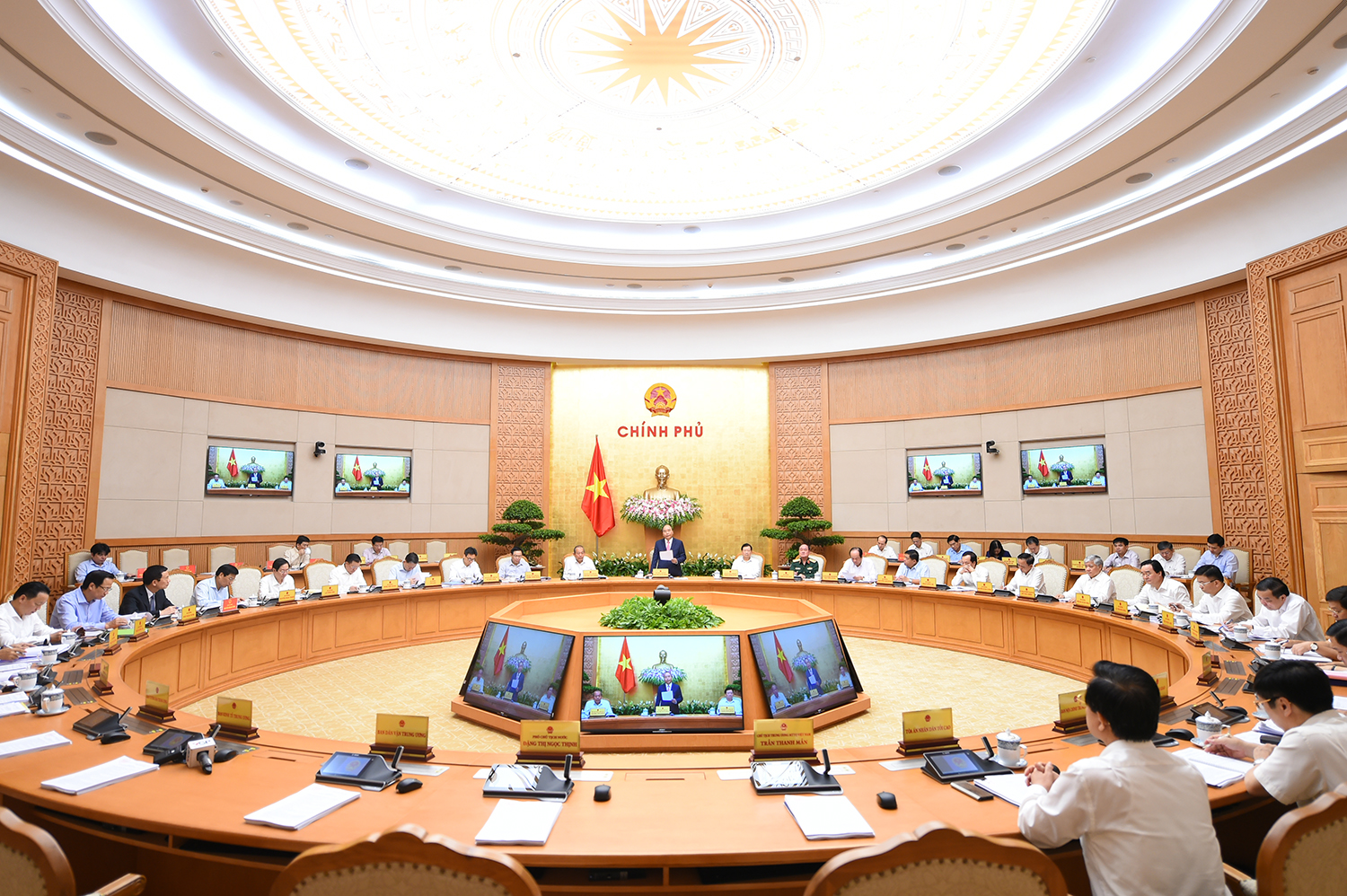 越南政府总理阮春福：继续保持增长动力