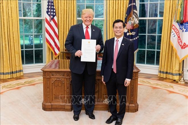 越南驻美国大使何金玉向美国总统特朗普递交国书