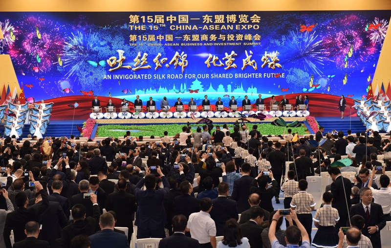 推进东盟与中国各领域合作