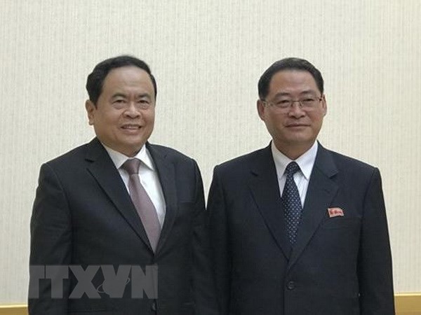 越南代表团访朝并出席朝鲜建国70周年庆典