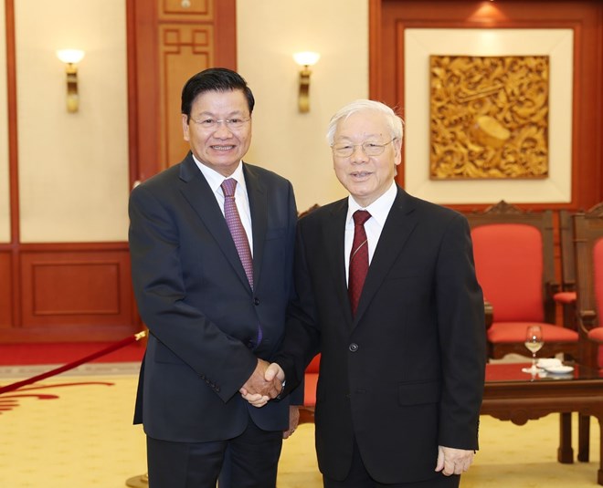 越南党和政府领导会见老挝人民民主共和国总理通伦•西苏里