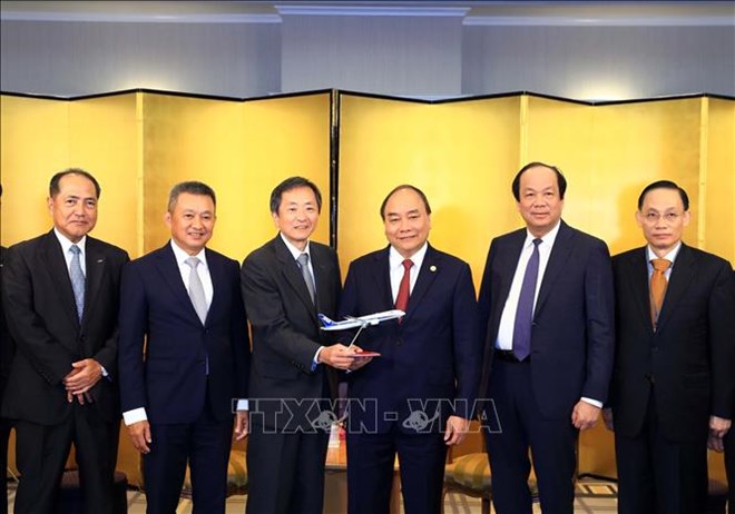 政府总理阮春福为日企提出许多扩大与越企合作的建设性意见