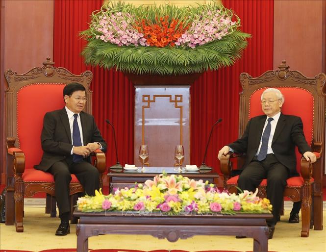 越共中央总书记阮富仲会见老挝政府总理通伦