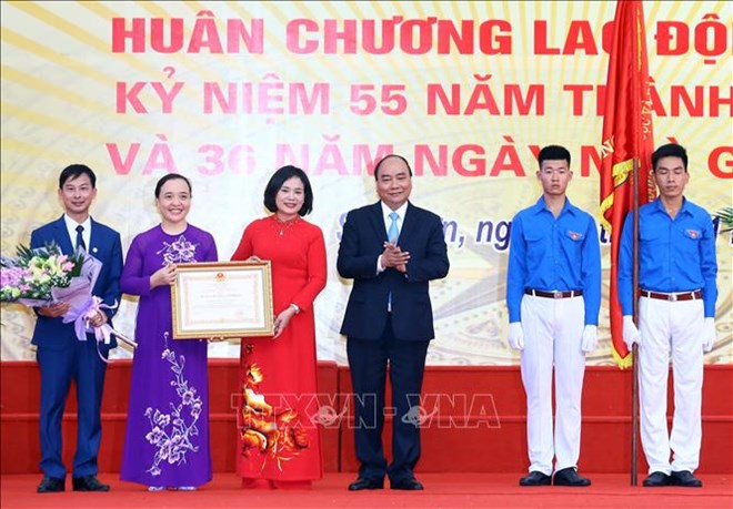 阮春福总理走访母校——河内市多福高中