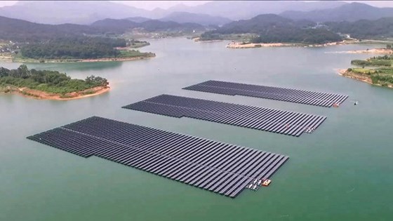 浮动太阳能：未来的电能措施