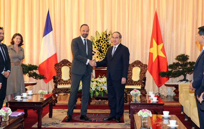 推进胡志明市与法国各地间的关系