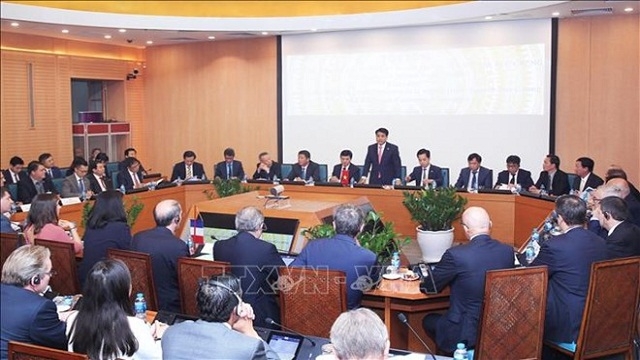 河内希望法国企业对该市智慧城市建设进行投资