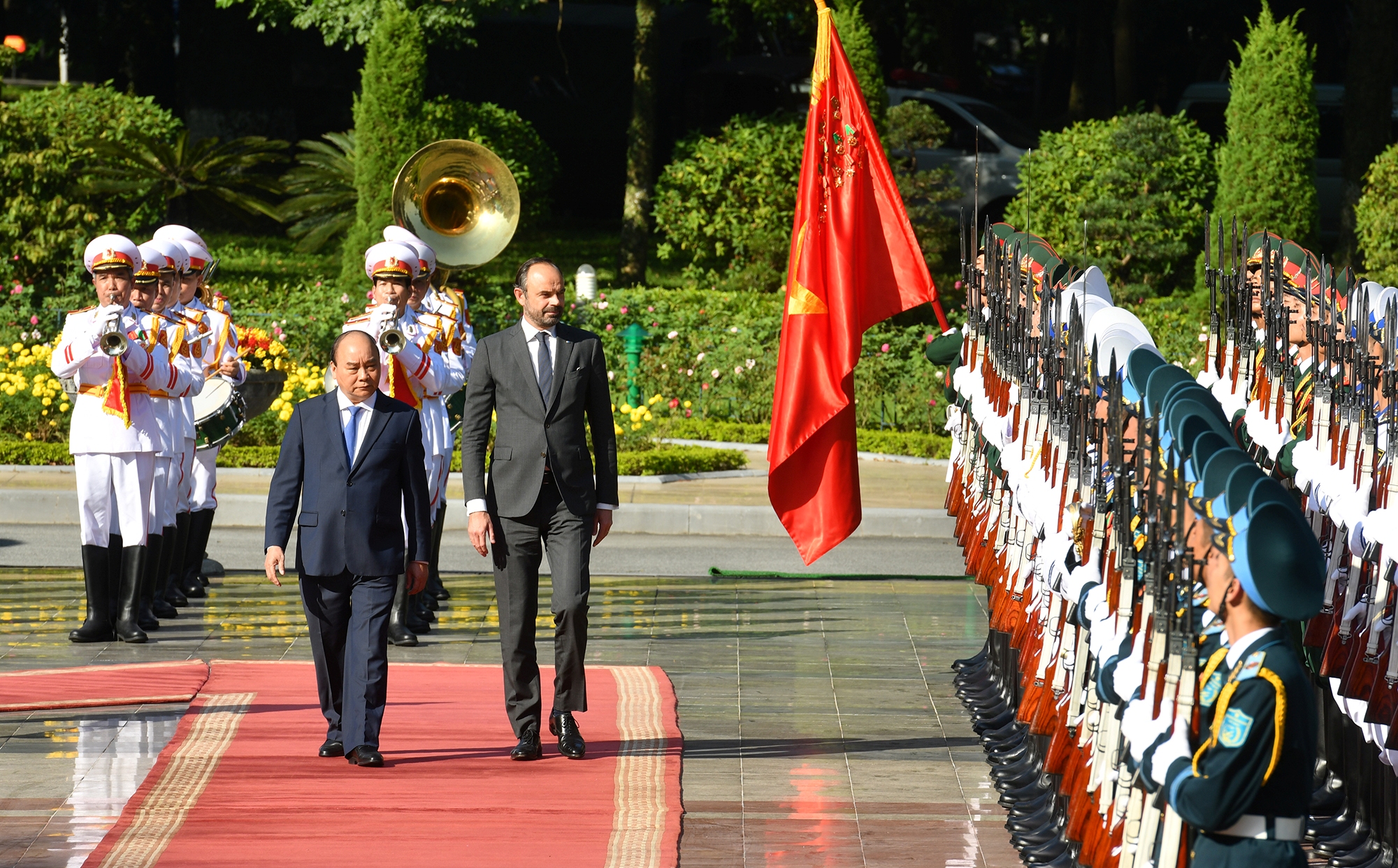 越法两国合作关系在多领域上取得积极成果