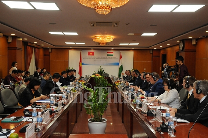 越南与匈牙利经济合作混合委员会第八次会议举行