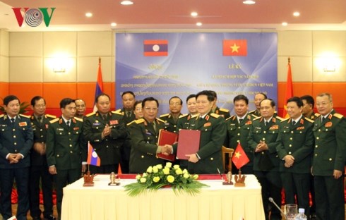 越南与老挝承诺深化防务合作