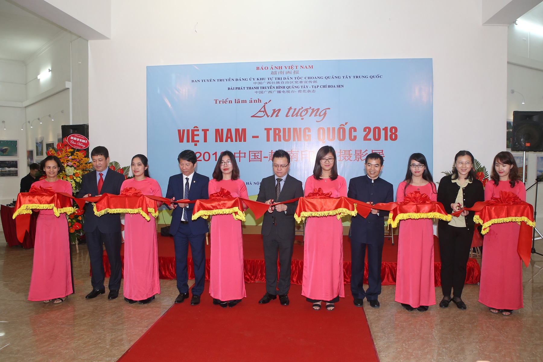 2018年“越南-中国印象”摄影展：展现越中两国的魅力瞬间