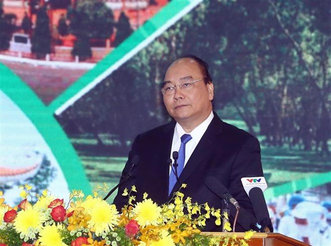 越南政府总理阮春福出席安江省投资促进会