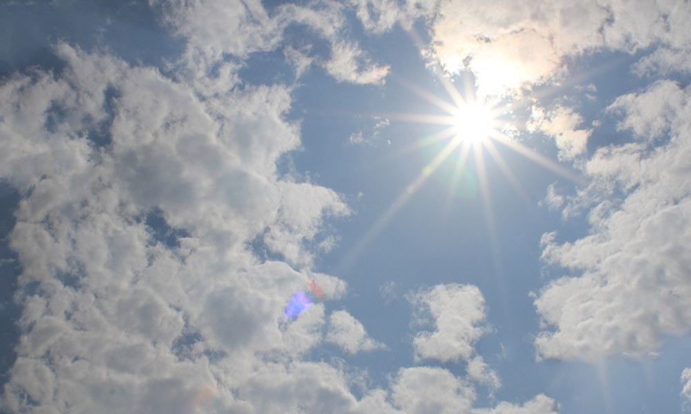 美研发新设备贴在帽子上可测阳光紫外线