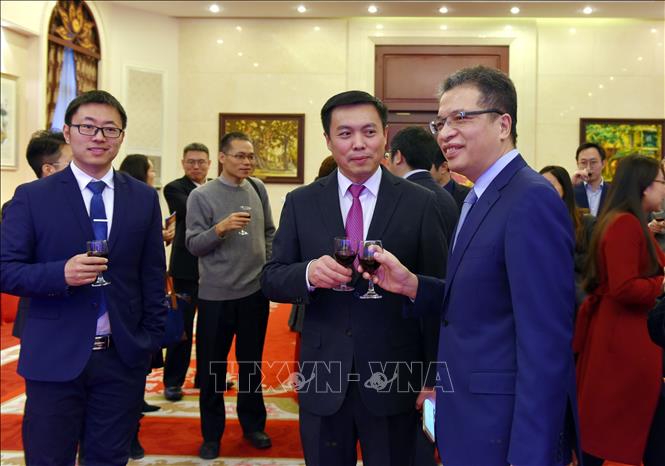 越南驻中国大使邓明魁年初会见中国记者