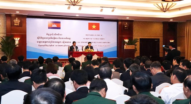 越柬加强边境省份间的合作