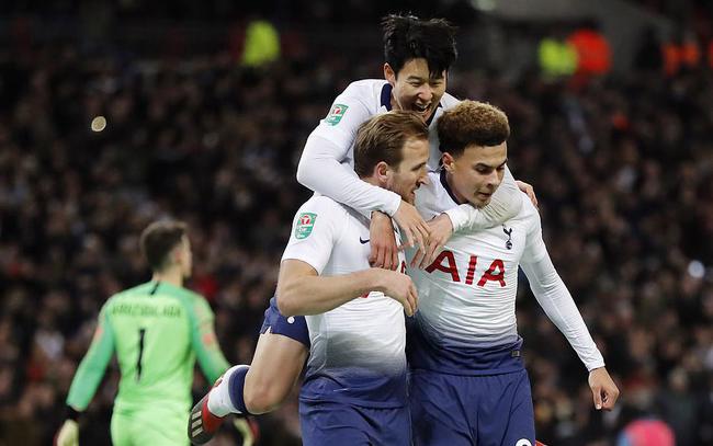 联赛杯-凯恩破门 切尔西两中立柱0比1客负热刺