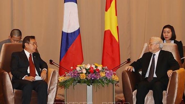 越共中央总书记、国家主席阮富仲会见老挝建国阵线中央委员会主席赛宋蓬•丰威汉