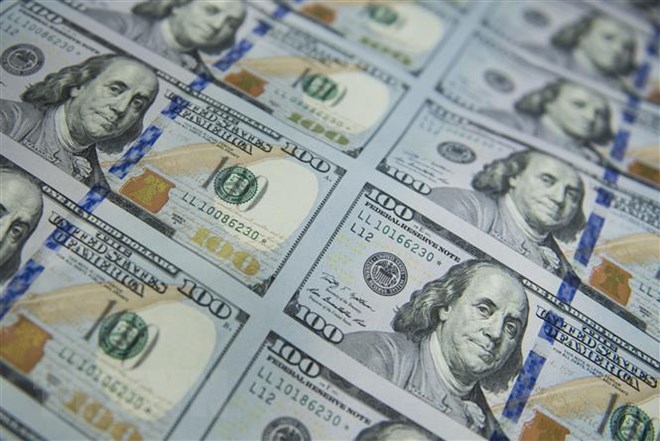 美国公共债务首次突破22万亿美元