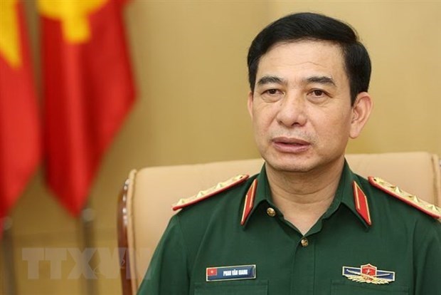 越南军队高级代表团访问新加坡