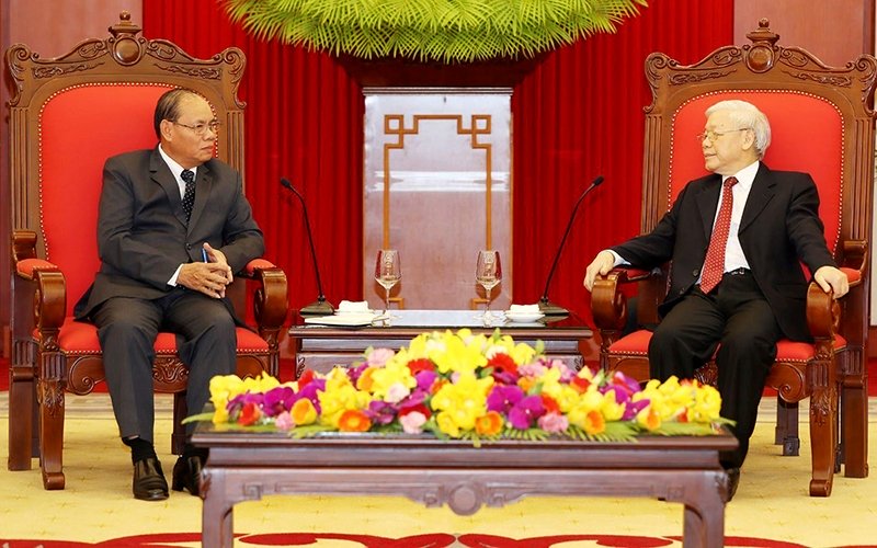 越共中央总书记、国家主席阮富仲会见老挝国家安全部高级代表团