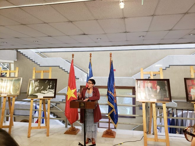 “当今越南与越智关系”图片展在智利举行