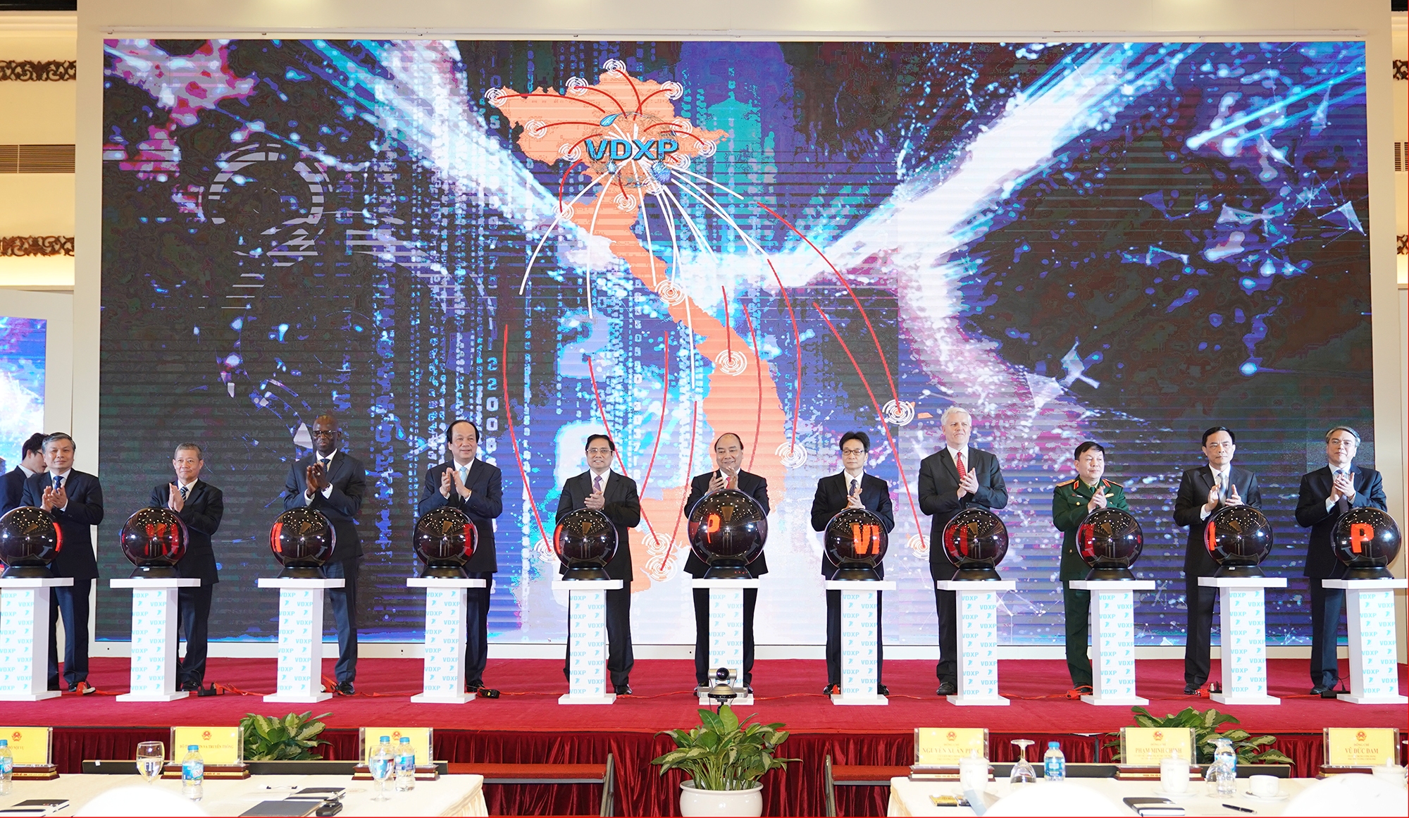 阮春福总理：开通国家文件连通链以面向国家管理和现代化行政体系智能化