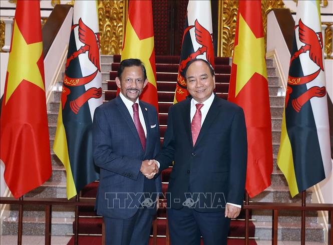 越南政府总理阮春福建议越南与文莱推动海洋合作