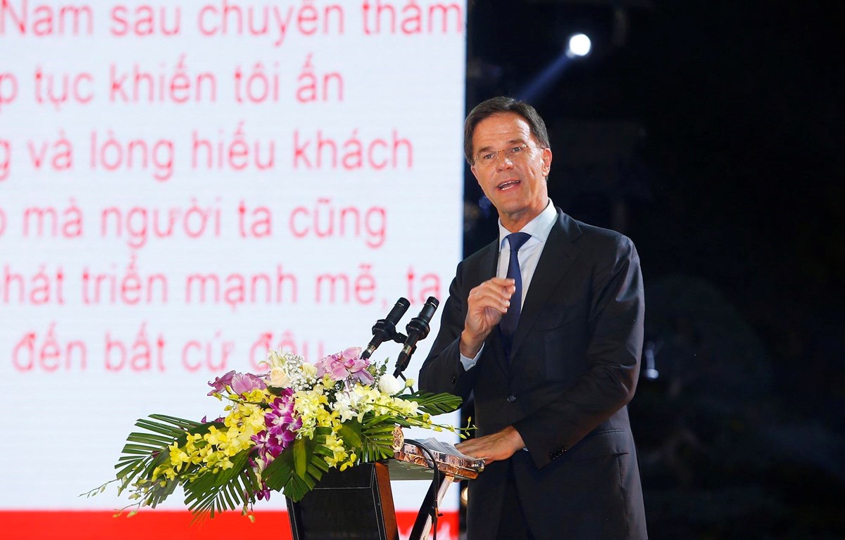荷兰首相马克•吕特圆满结束对越南进行的正式访问