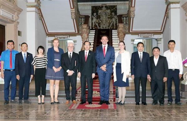 促进胡志明市与澳大利亚西澳大利亚州合作关系