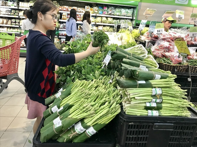 越南政府总理阮春福对超市减轻废弃塑料袋危害模式表示赞赏