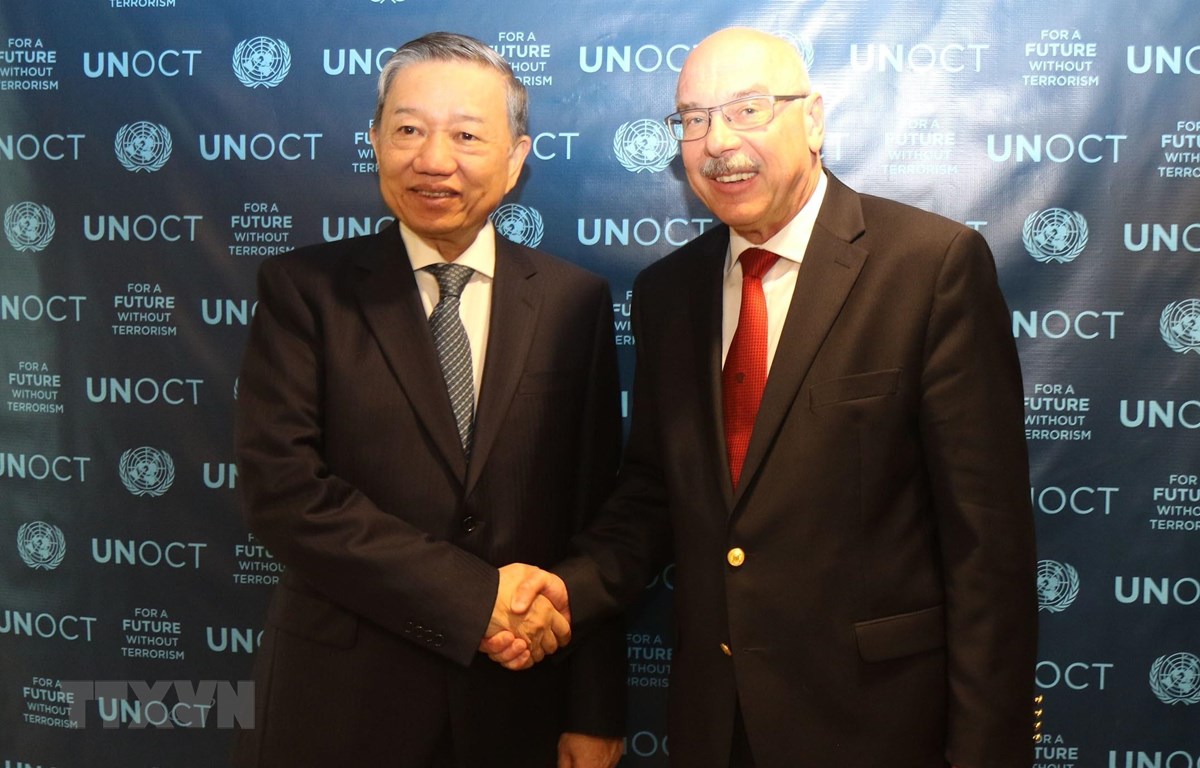 越南公安部部长苏林对美国进行正式访问
