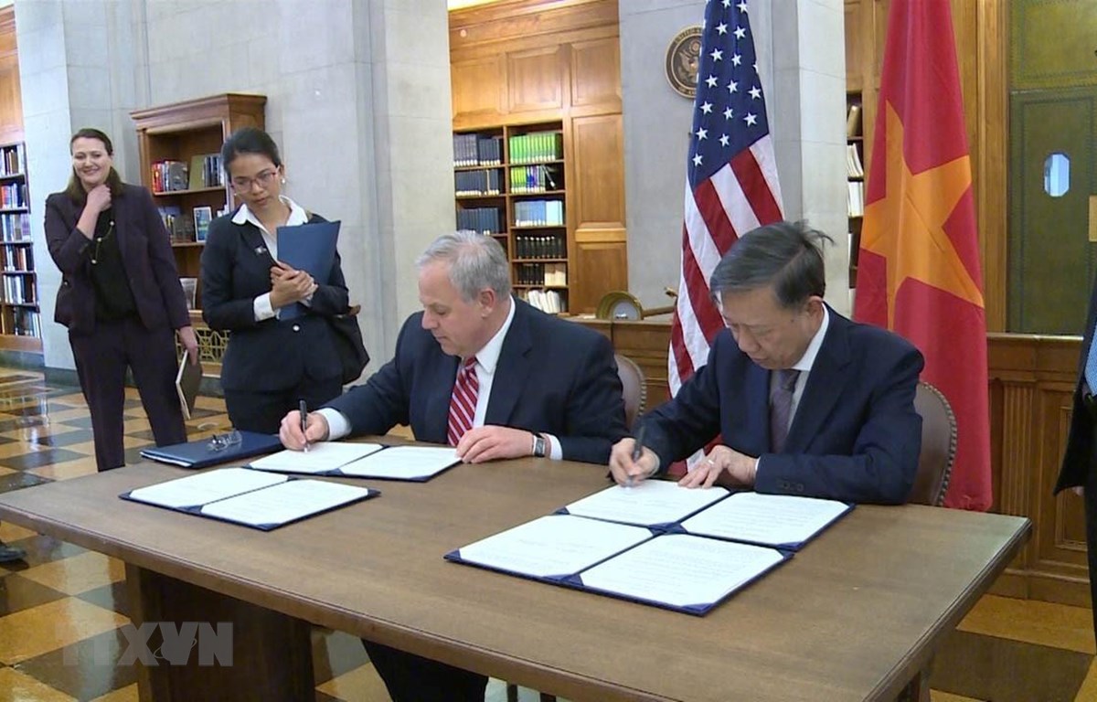 越南公安部与美国各部门加强合作