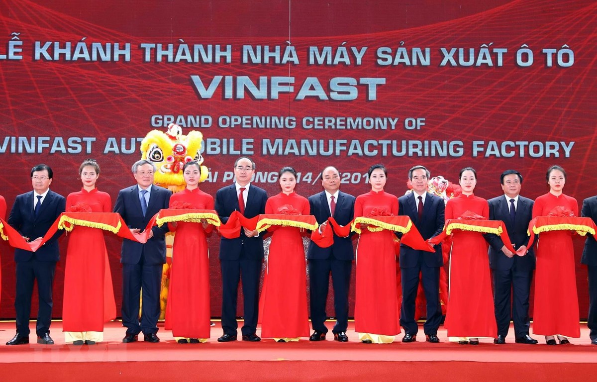 阮春福总理：VinFast要主动与越南汽车生产商合作