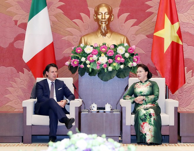 国会主席阮氏金银会见意大利总理朱塞佩•孔特