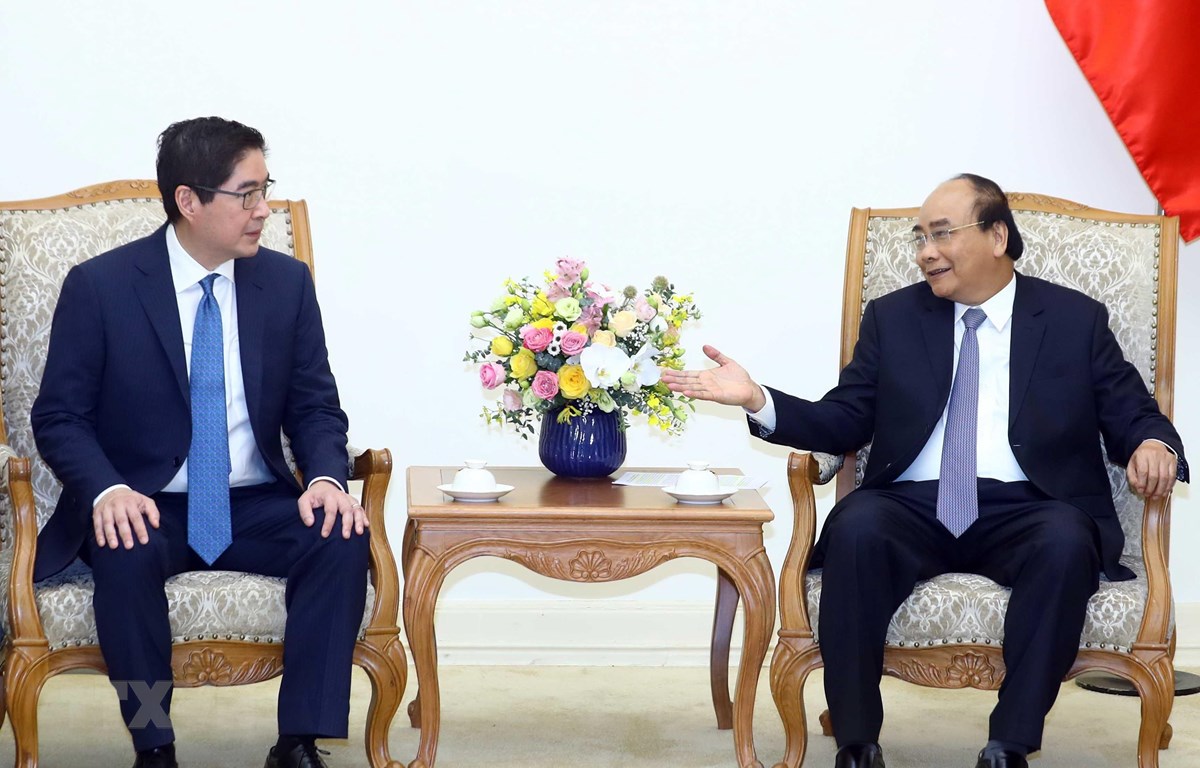 政府总理阮春福会见在越投资的菲律宾一流企业代表