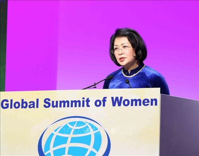 国家副主席邓氏玉盛出席第 29 届全球妇女峰会开幕式