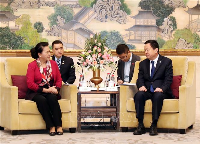 国会主席阮氏金银会见中国苏州市市委书记周乃翔